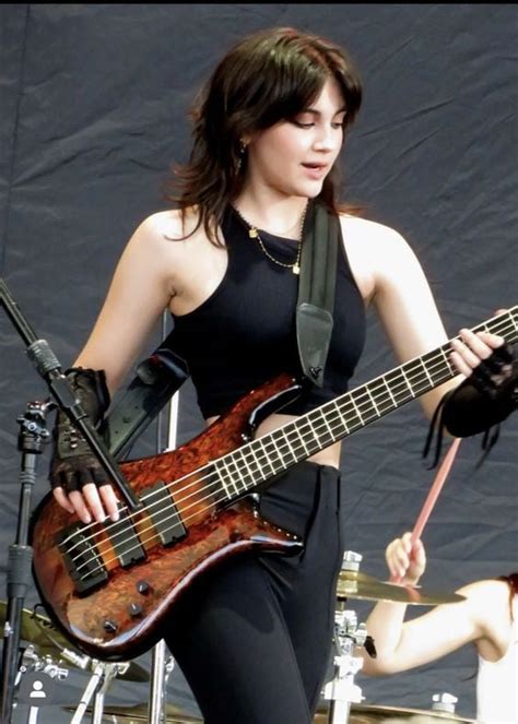 alejandra bassist|how tall is ale villarreal.